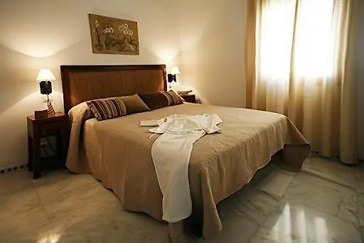 Apartamentos San Lorenzo Bujalance Hotel